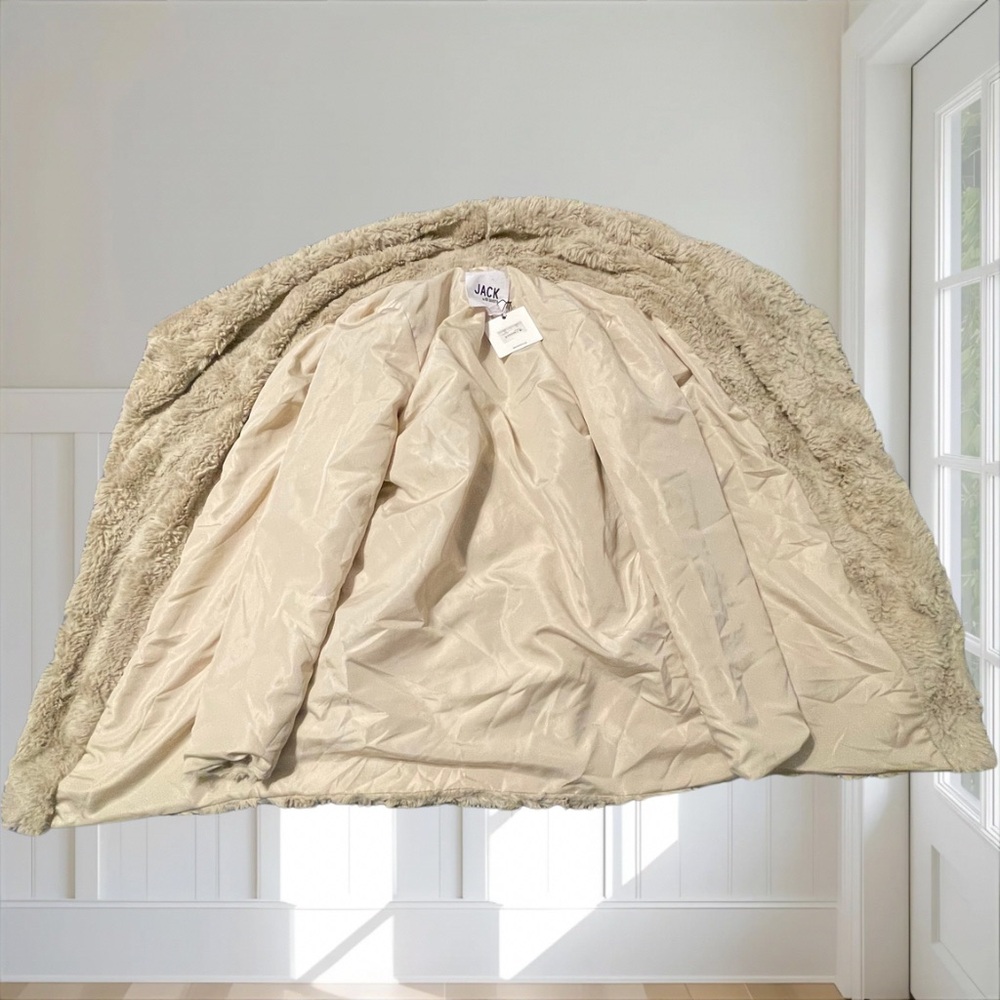 NWT JACK BY BB DAKOTA Women's Oatmeal Faux Fur Shawl Coat XS Extremely Soft - Picture 7 of 11
